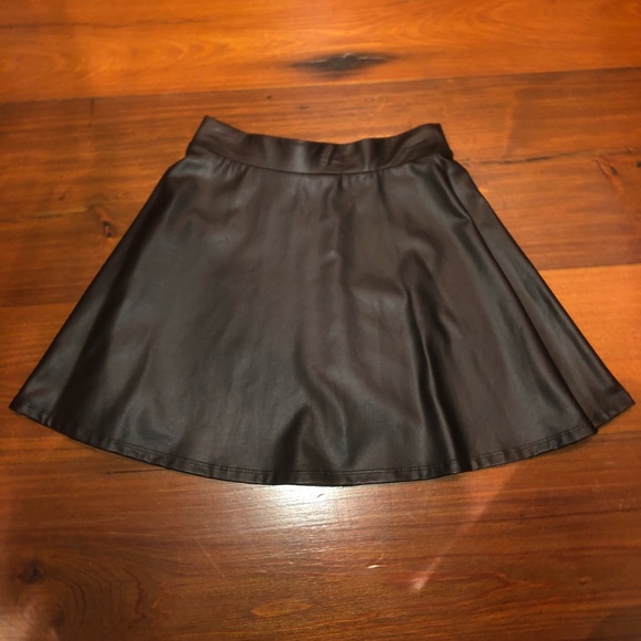 Skirt - Picture 2 of 2